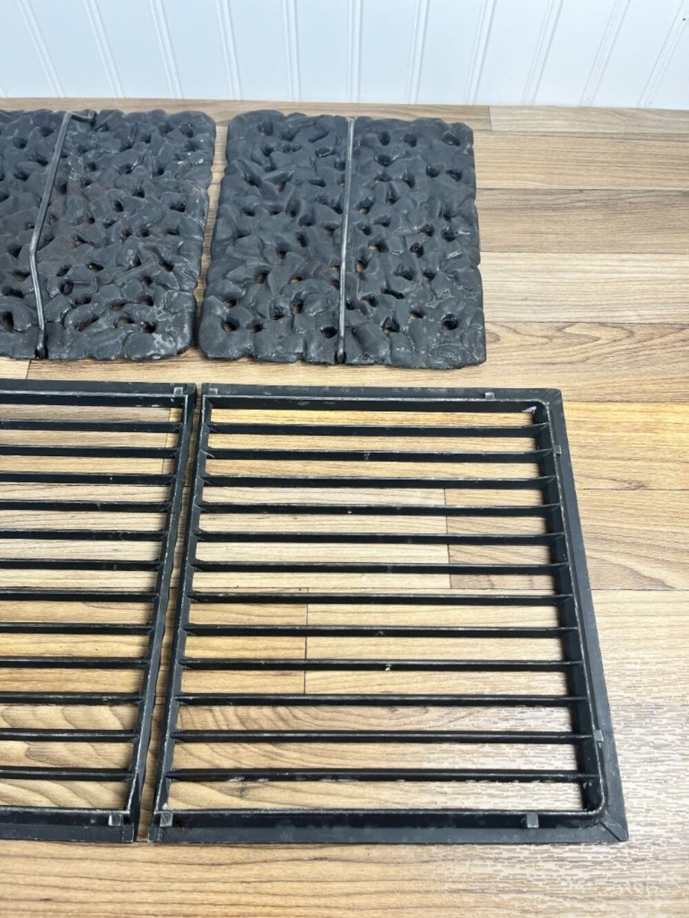 Jenn Air Range Set of 2 Cast Iron Lava Rock Grill & Grates with Handles Vtg - Picture 7 of 9